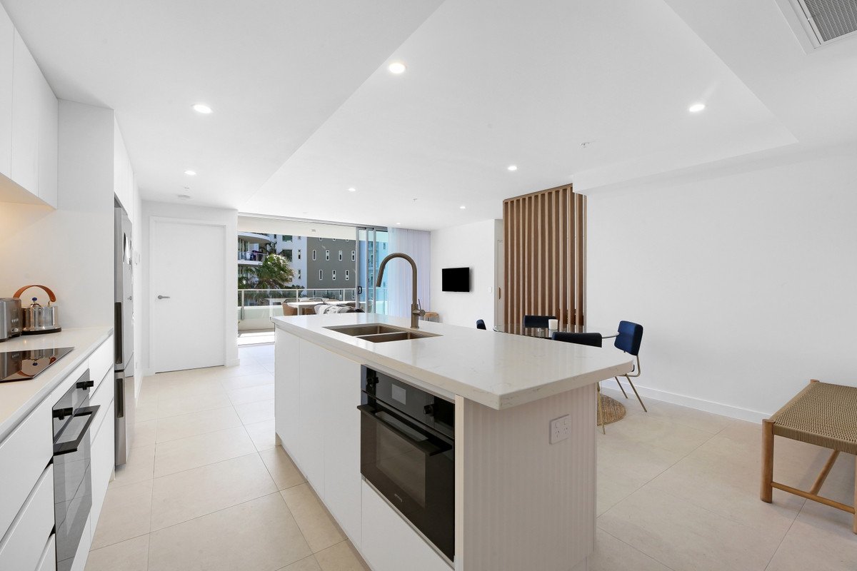 305/4 Twenty First Avenue Palm Beach 8