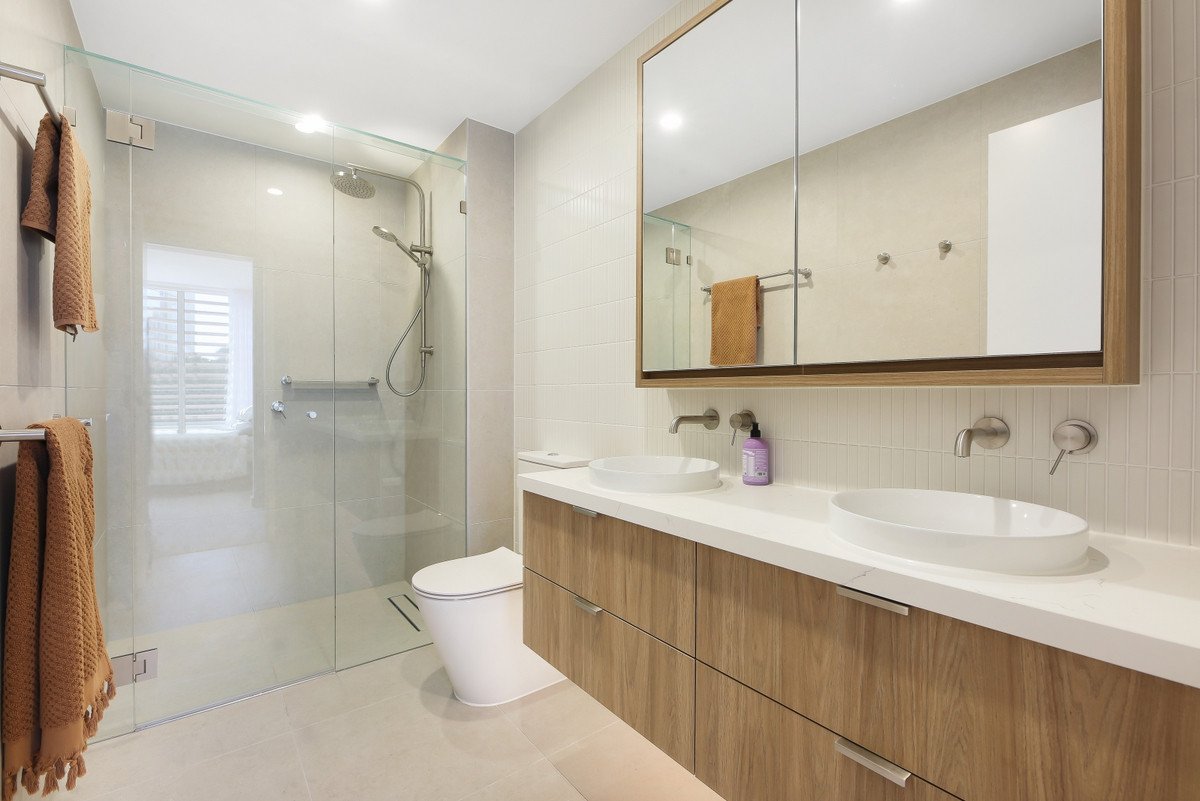 305/4 Twenty First Avenue Palm Beach 16