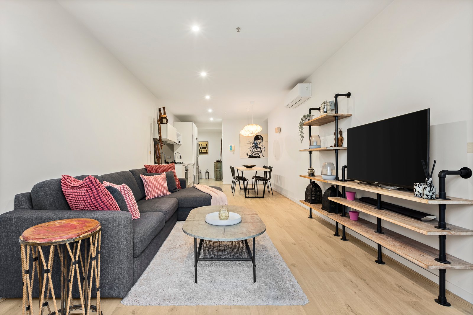Gallery: 305/63 Acland Street