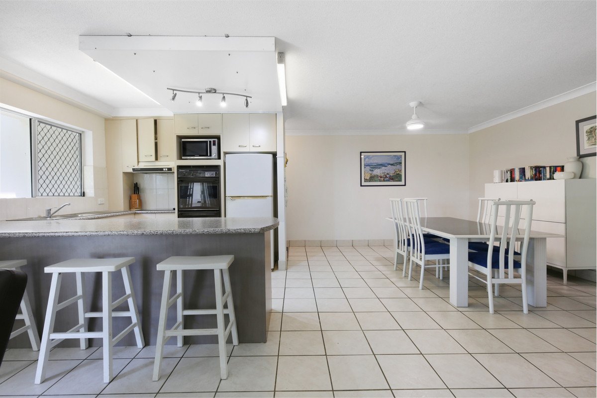 305/7 West Burleigh Road Burleigh Heads 4