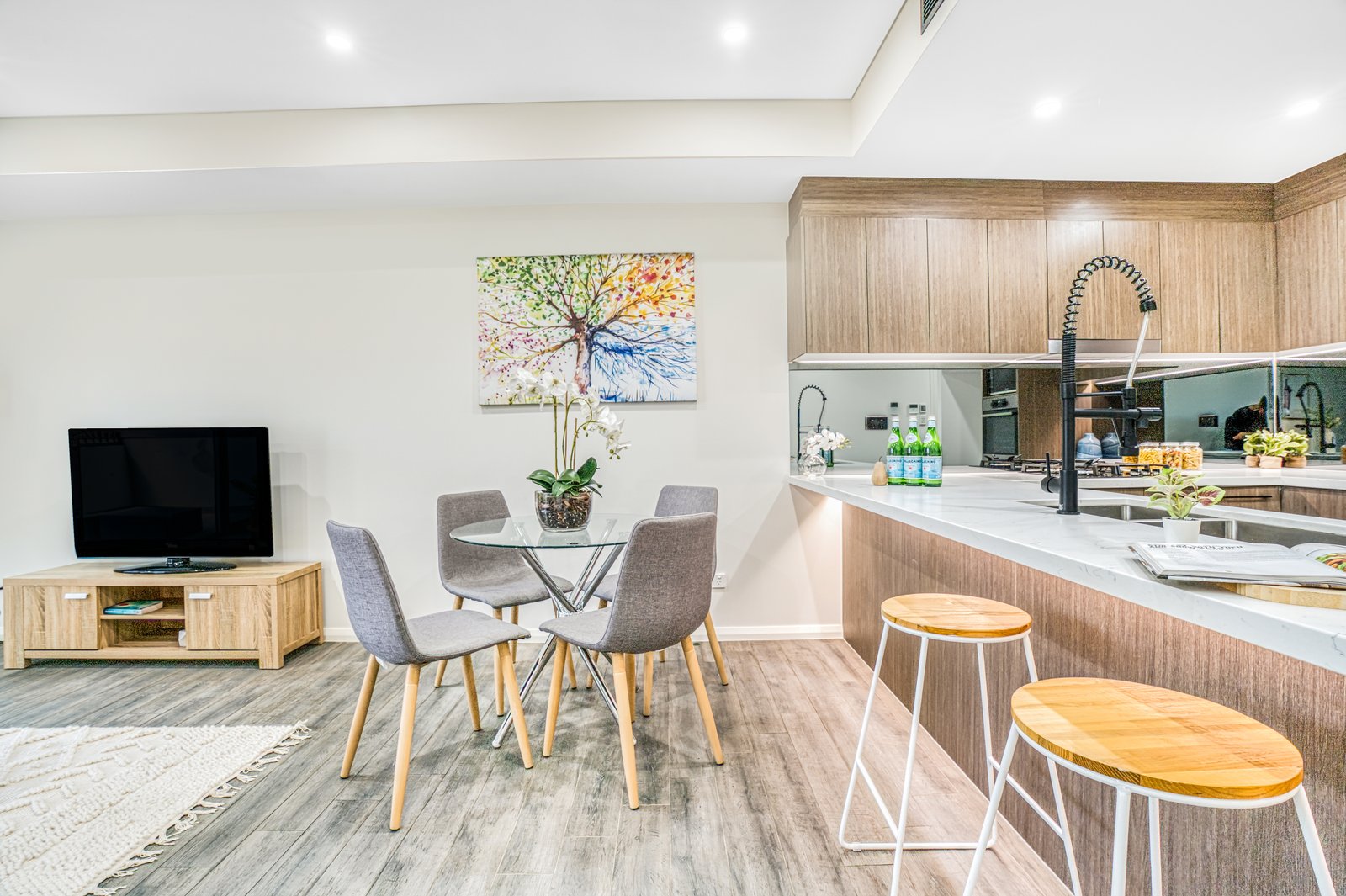 305/843 New Canterbury Road DULWICH HILL 12