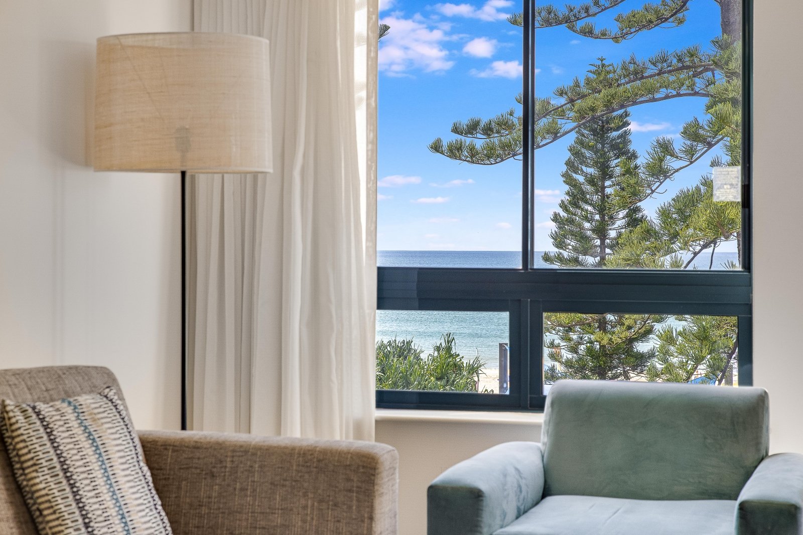 305/99 Griffith St  COOLANGATTA 5