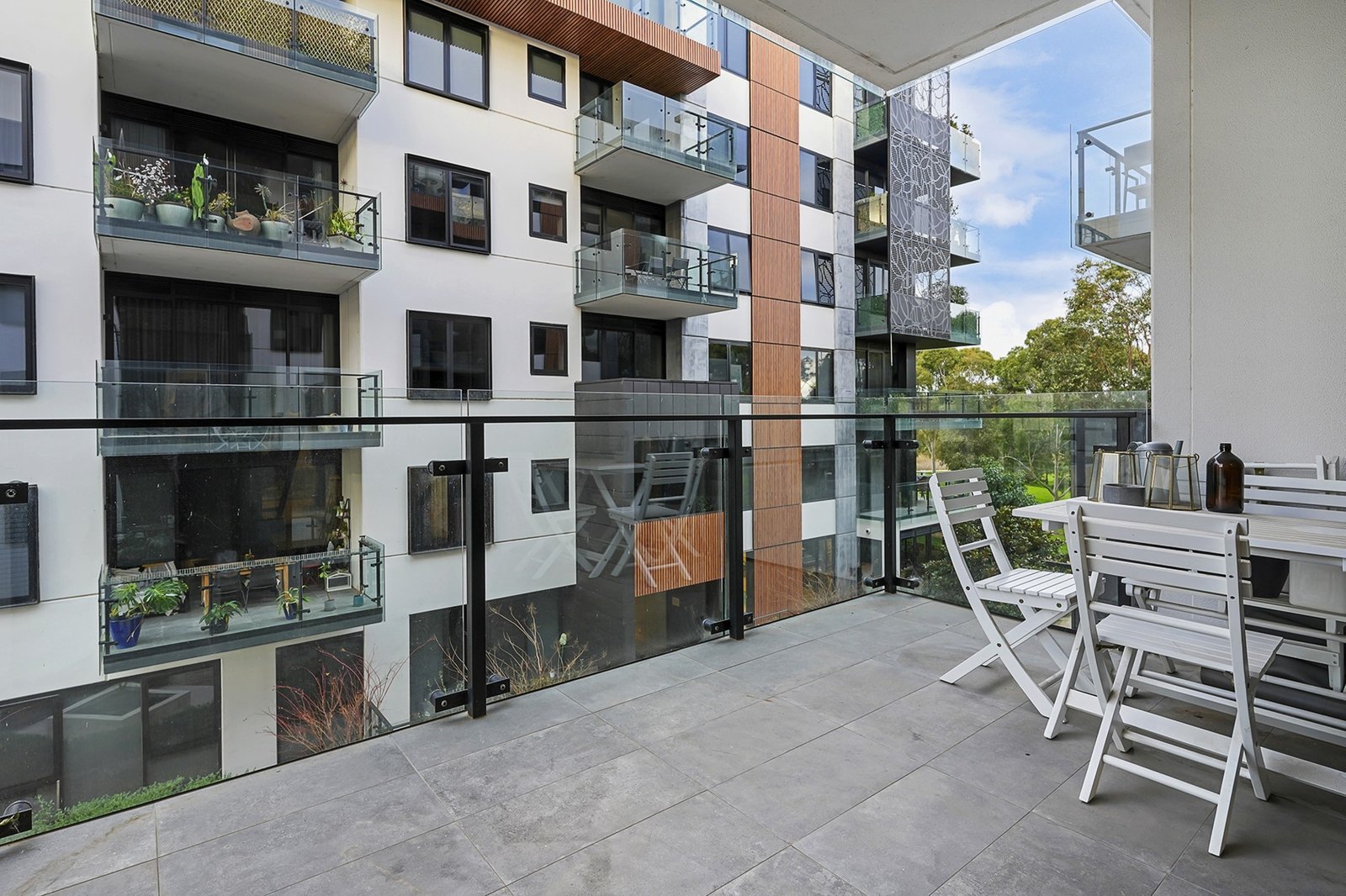 Gallery: 305/9B Remington Drive