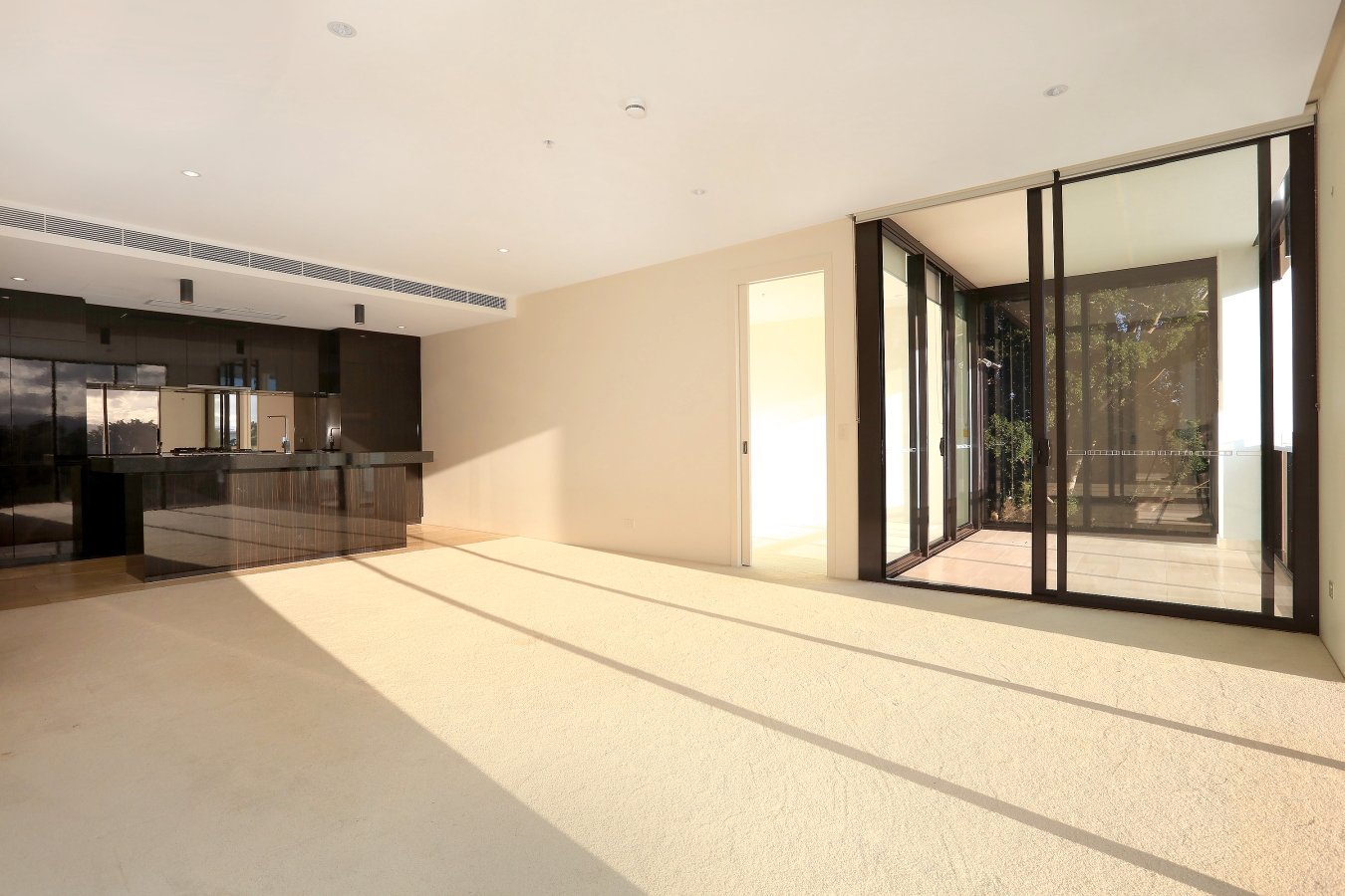 305W/1 Marina Drive BENOWA 6