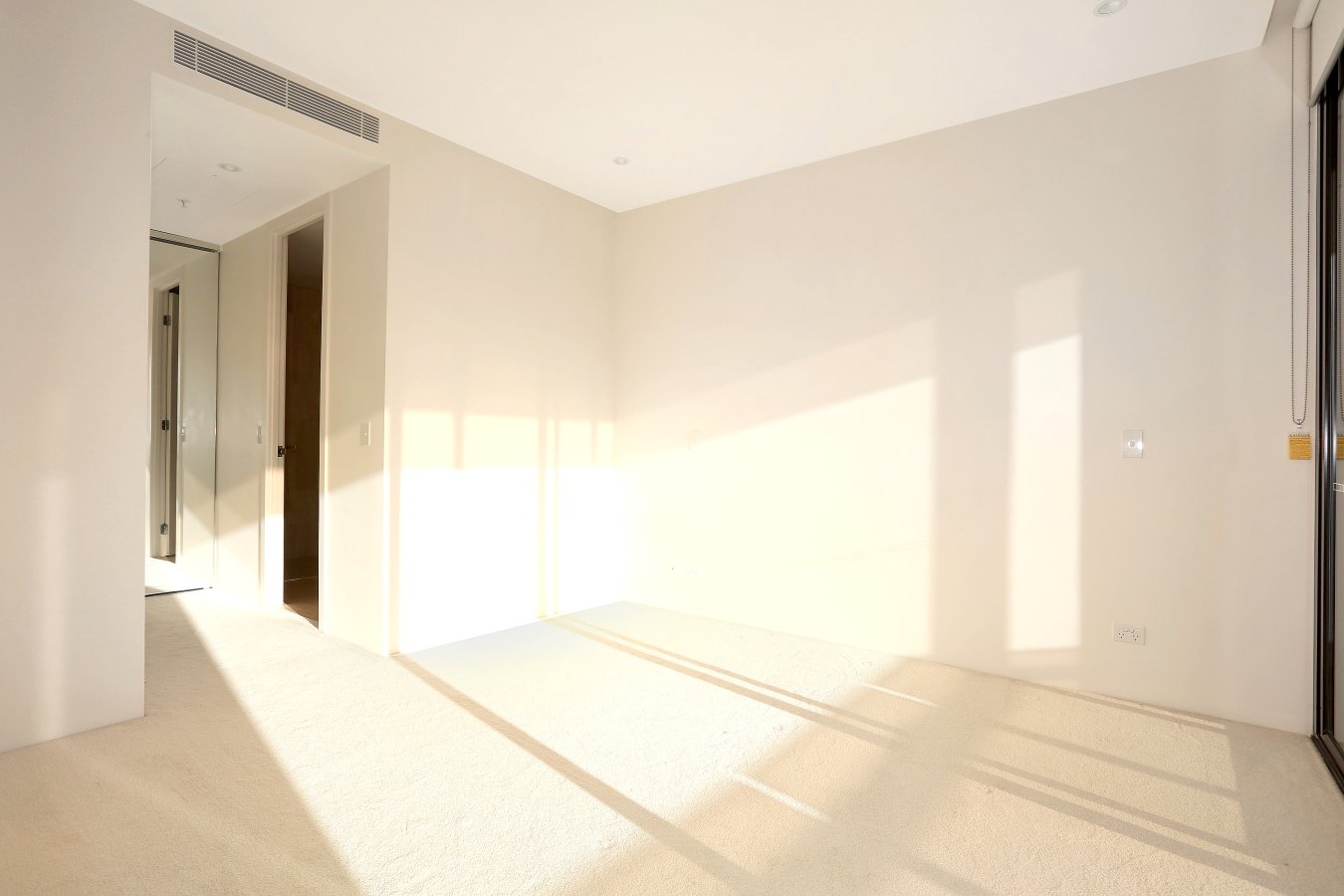 305W/1 Marina Drive BENOWA 11