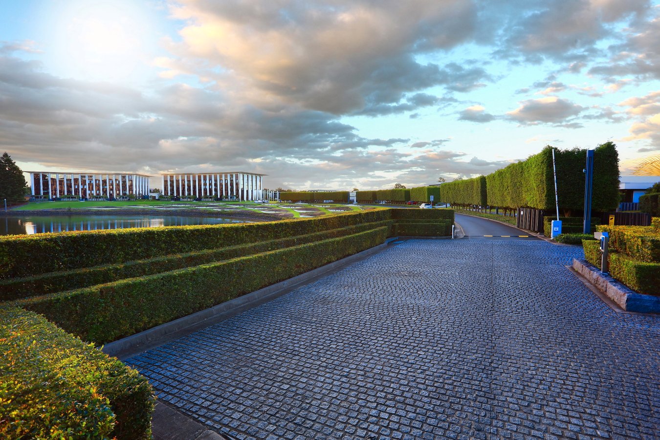 305W/1 Marina Drive BENOWA 19