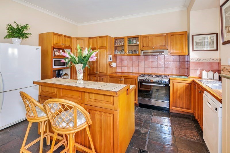 Gallery: 306 Ascot Street