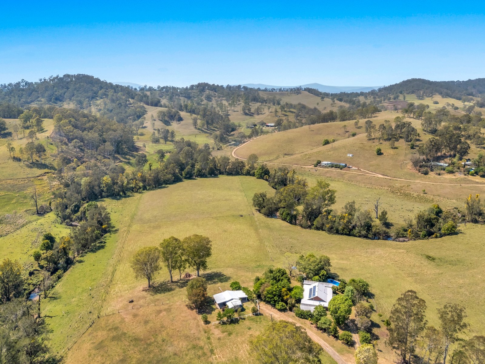 306 Eden Creek Road WYNEDEN 1