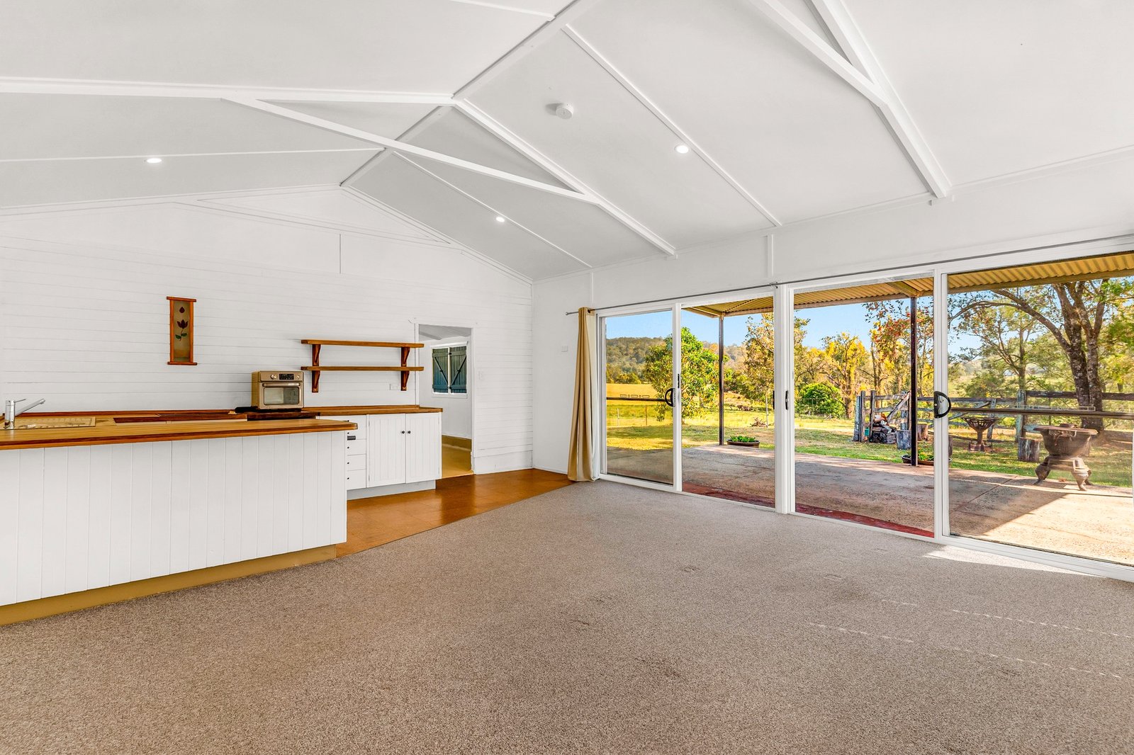 306 Eden Creek Road WYNEDEN 24
