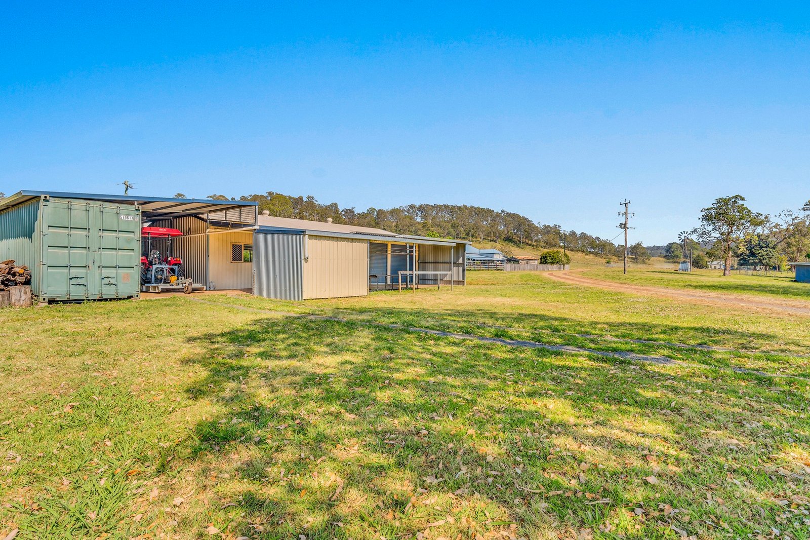 306 Eden Creek Road WYNEDEN 31