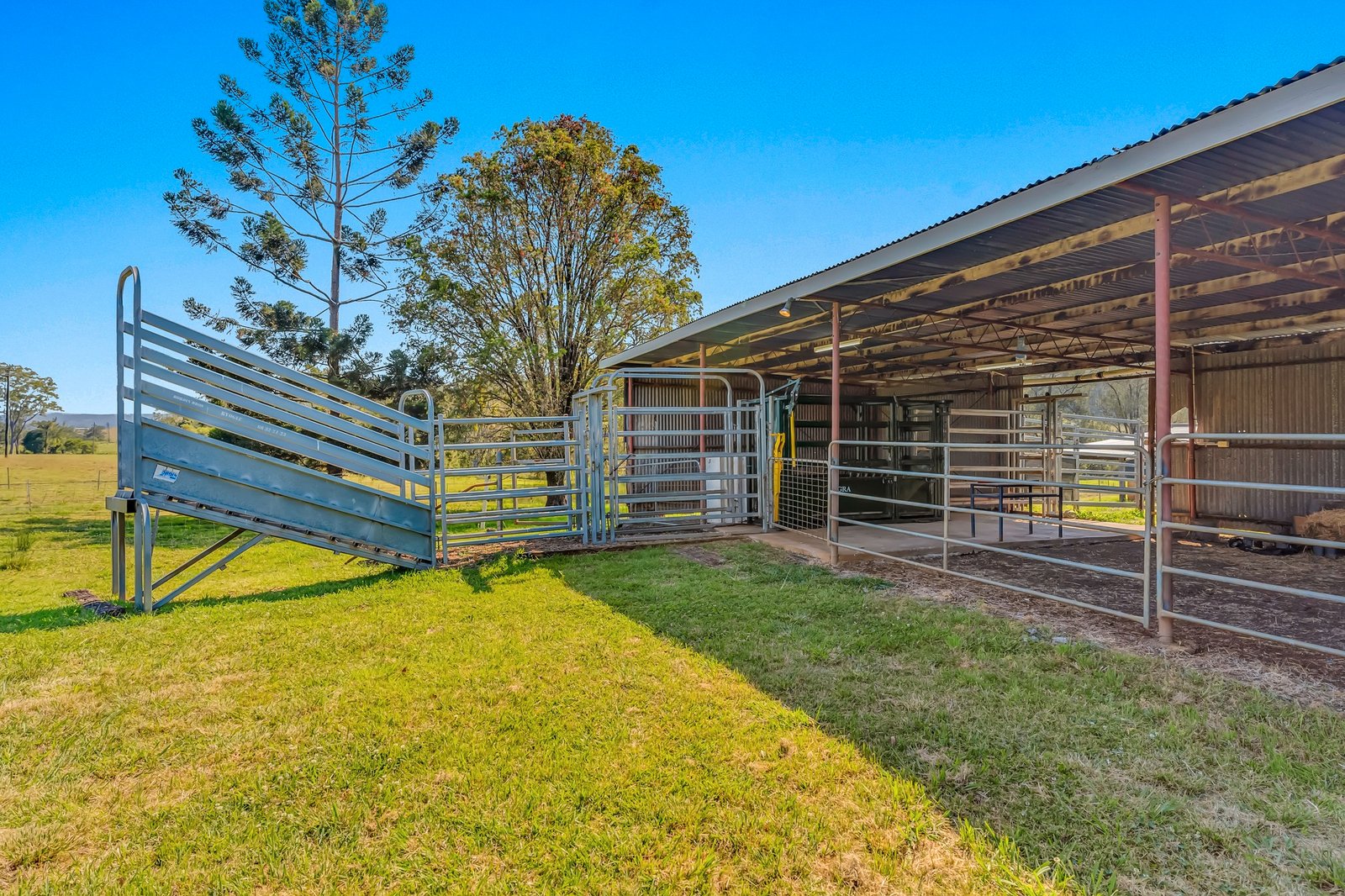 306 Eden Creek Road WYNEDEN 32