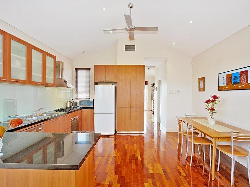 Gallery: 306 Esplanade East