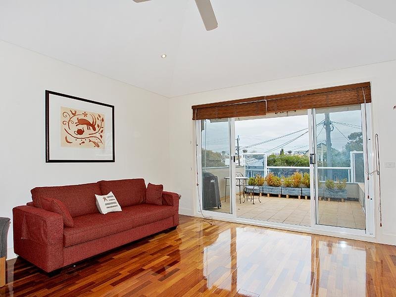 Gallery: 306 Esplanade East