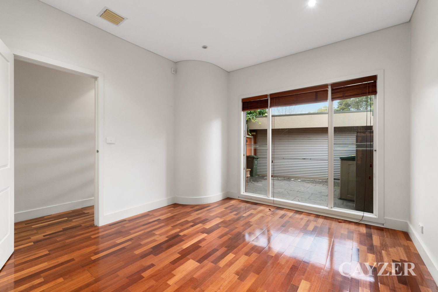 Gallery: 306 Esplanade East