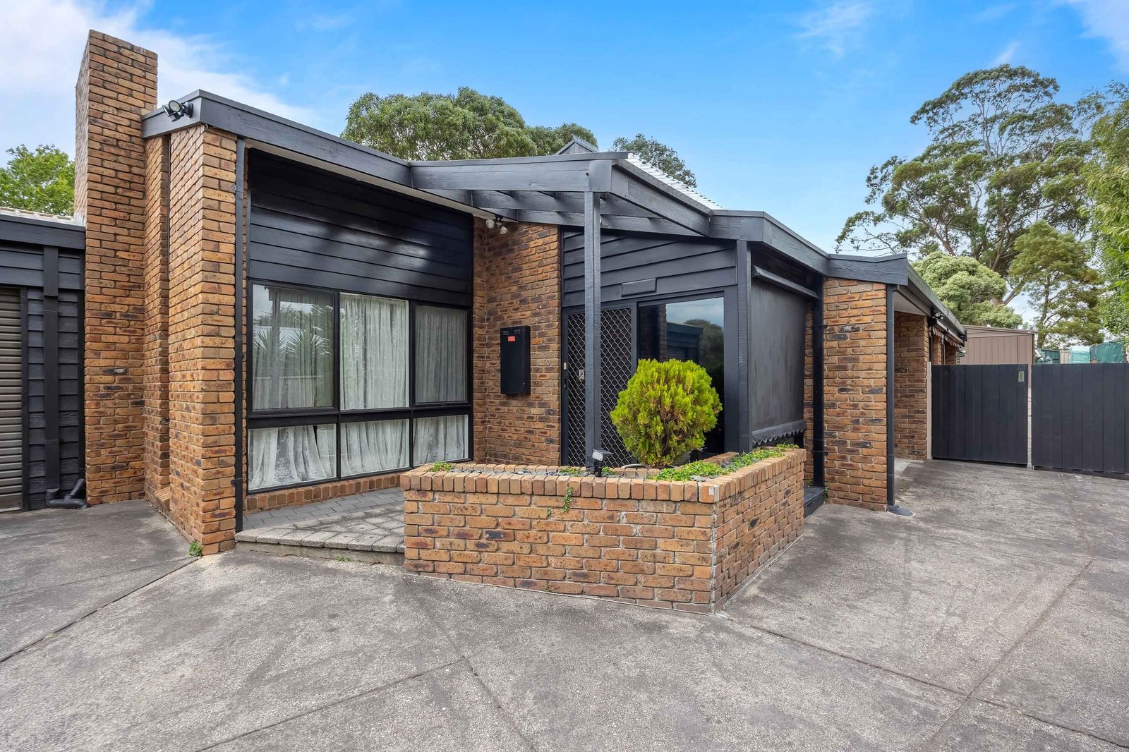 Gallery: 306 Fussell Street