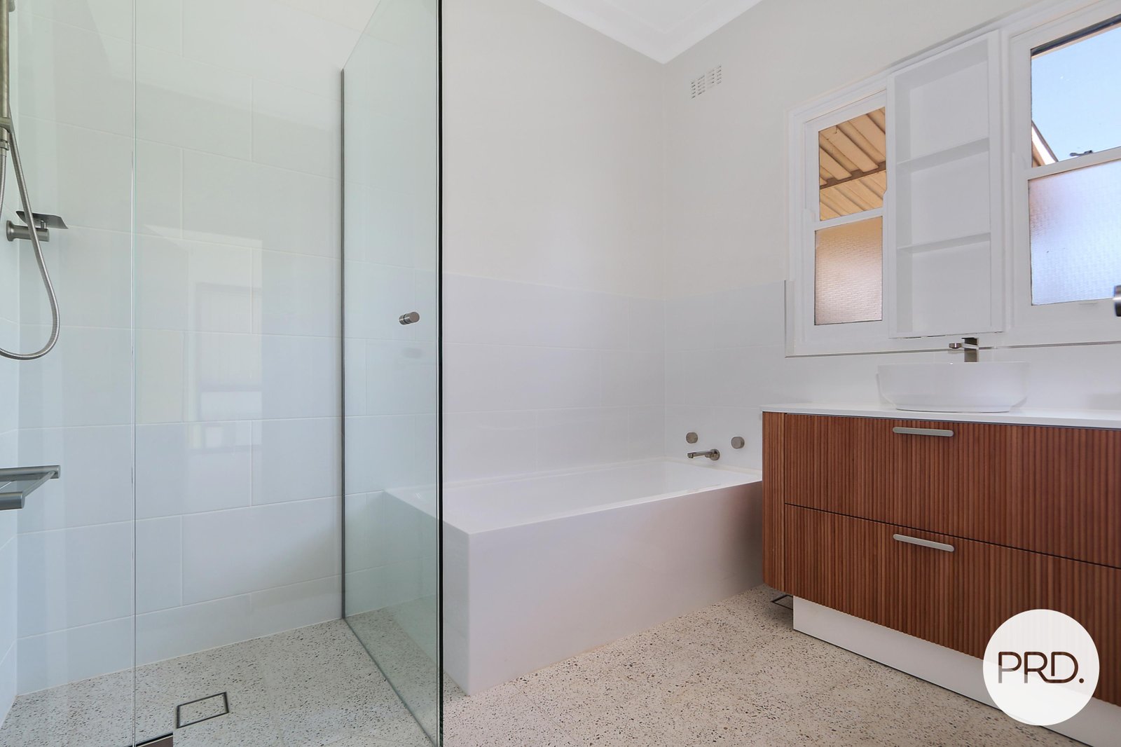 306 Walsh Street ALBURY 4