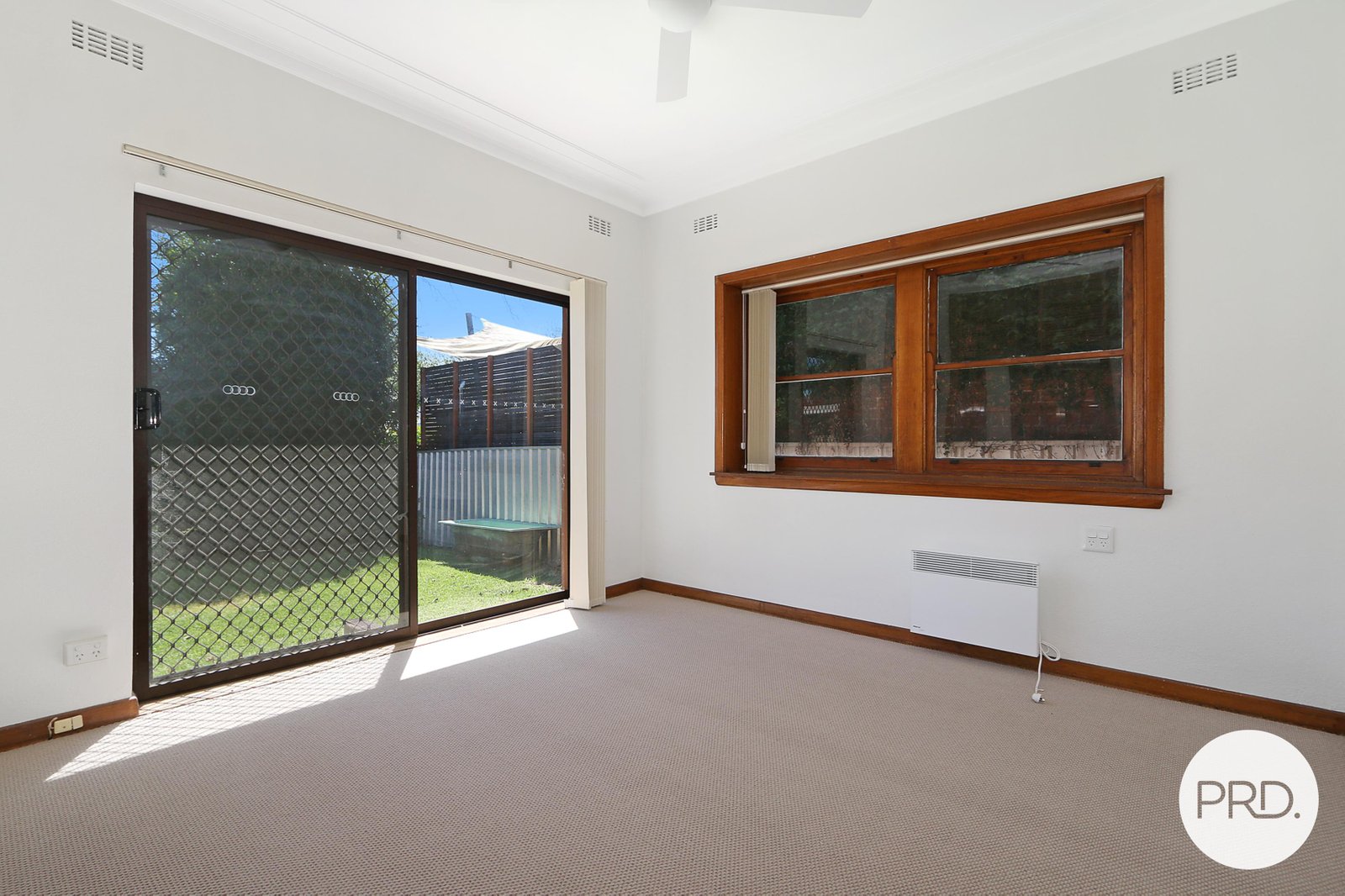 306 Walsh Street ALBURY 5