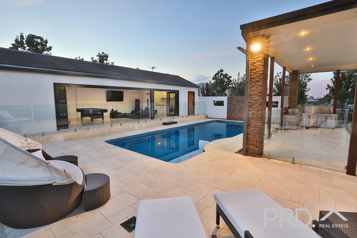 3060 Fifteenth Street IRYMPLE 21