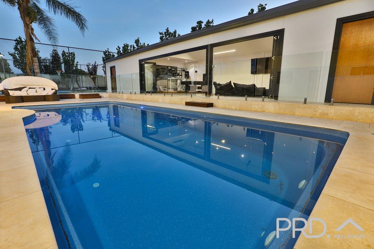 3060 Fifteenth Street IRYMPLE 23