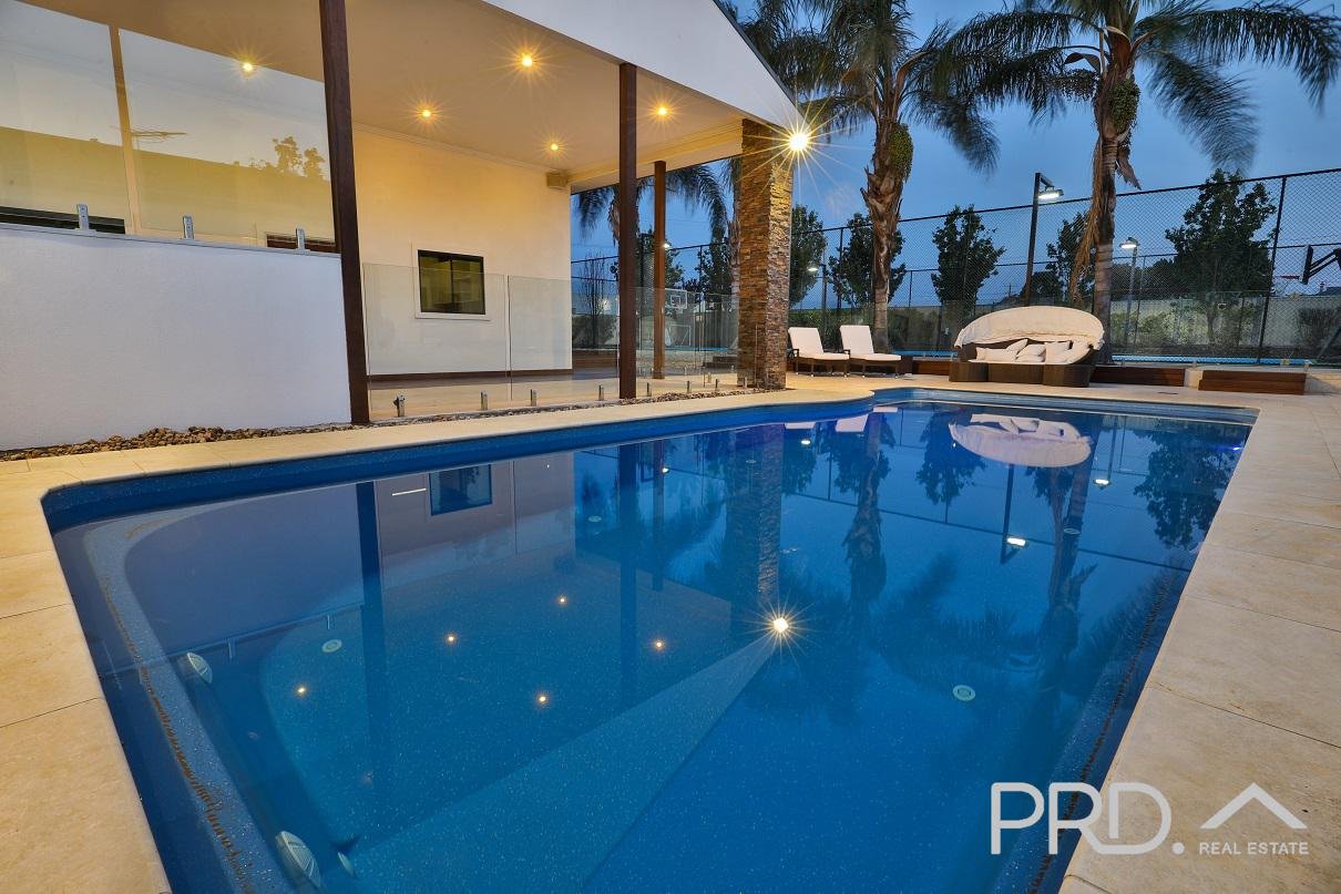 3060 Fifteenth Street IRYMPLE 24