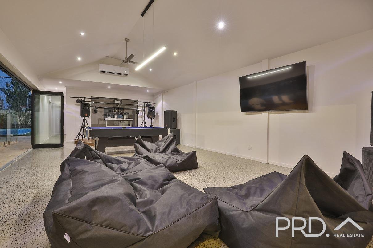 3060 Fifteenth Street IRYMPLE 26