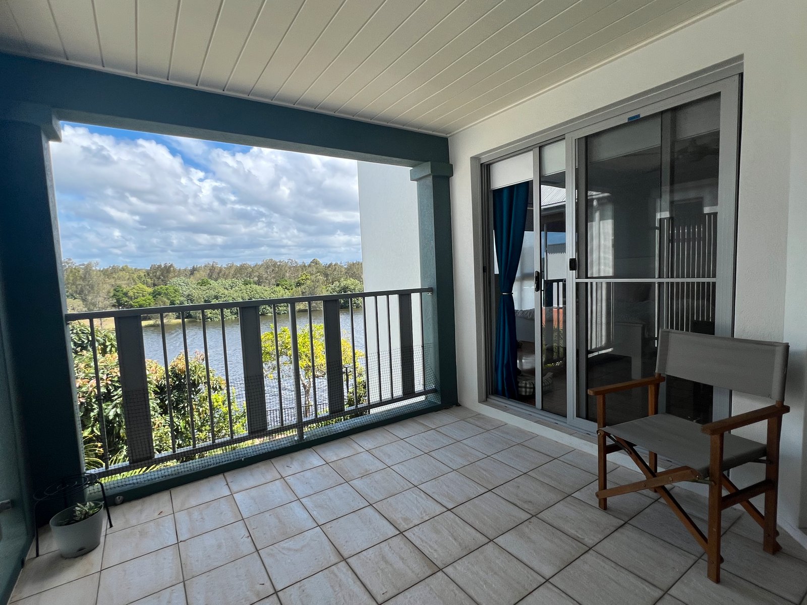 3061 Quay South Drive CARRARA 5