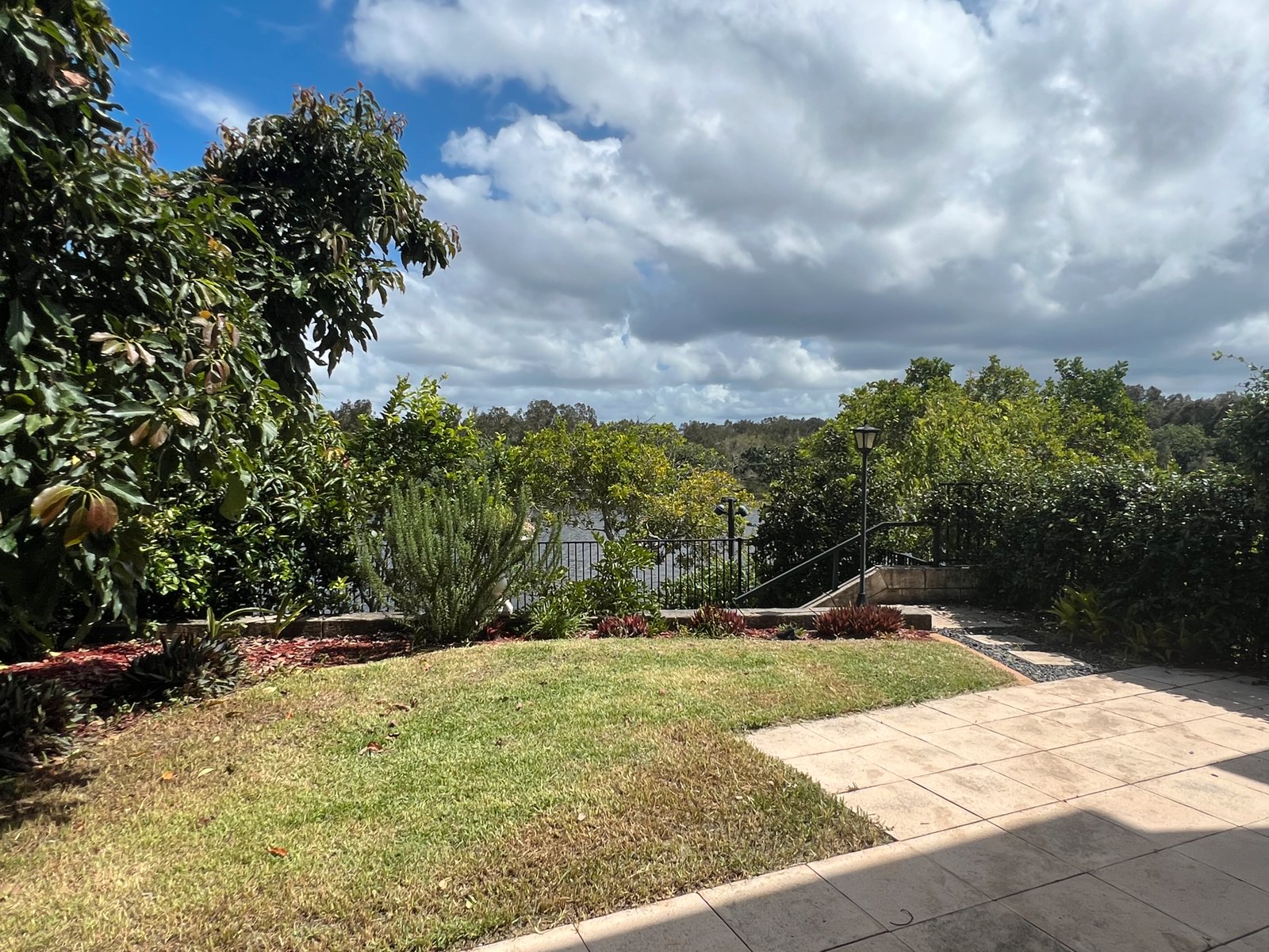 3061 Quay South Drive CARRARA 6