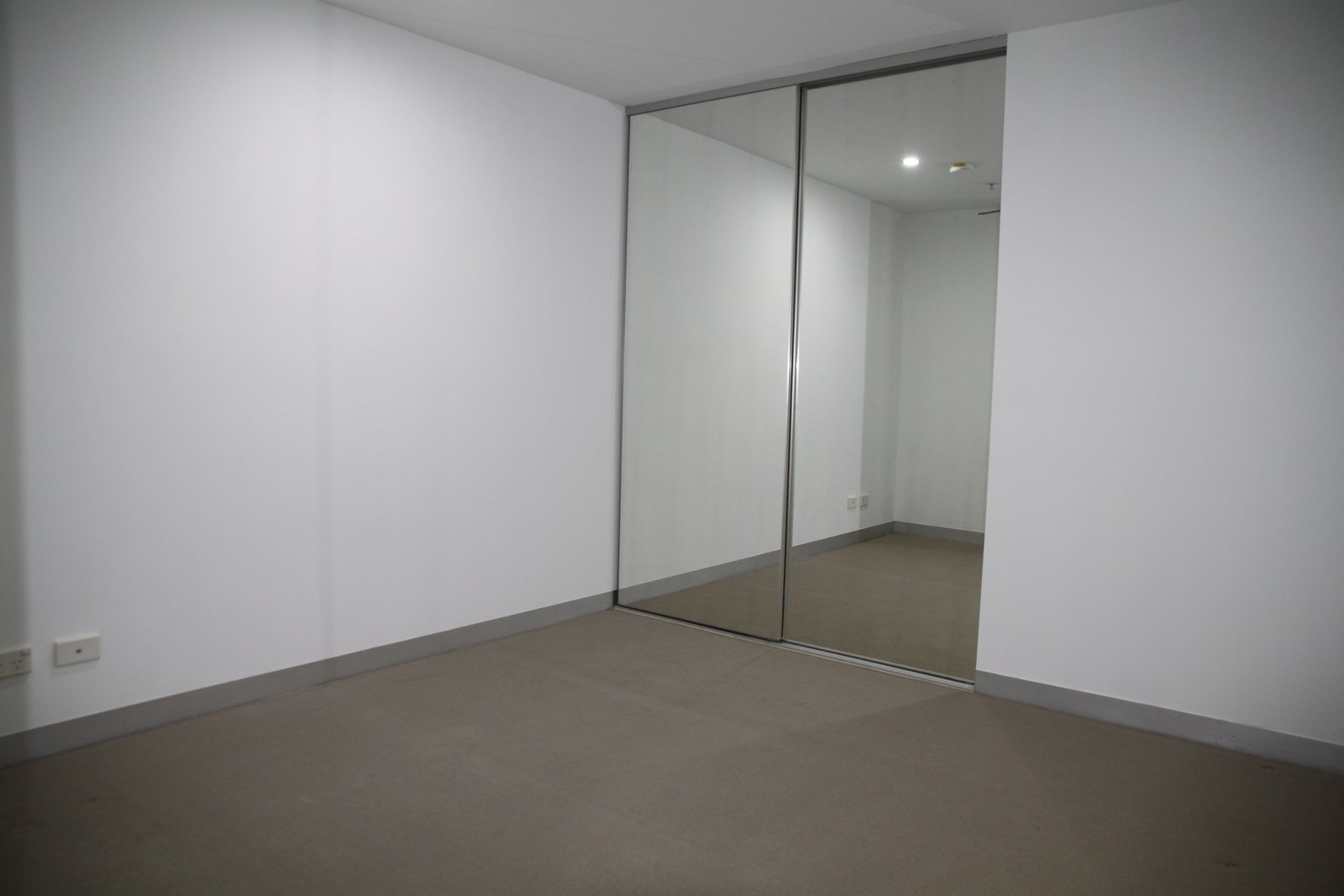 Gallery: 306/15 Pickles Street