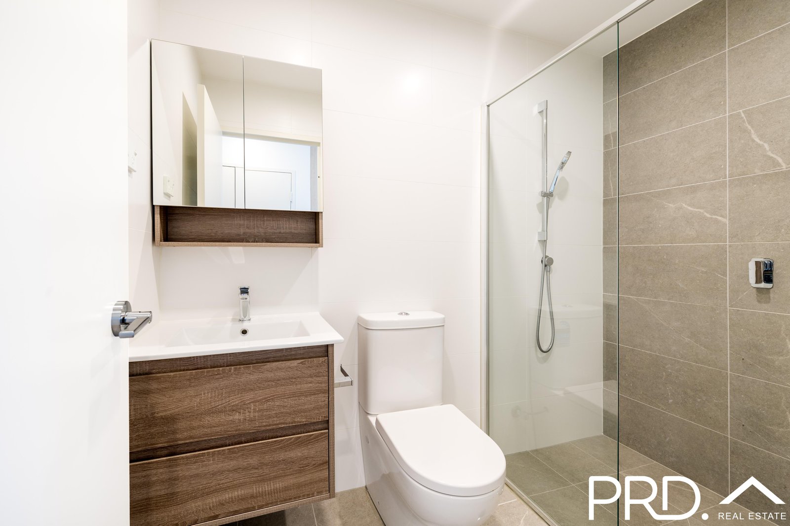 306/17 Maclaurin Avenue EAST HILLS 5