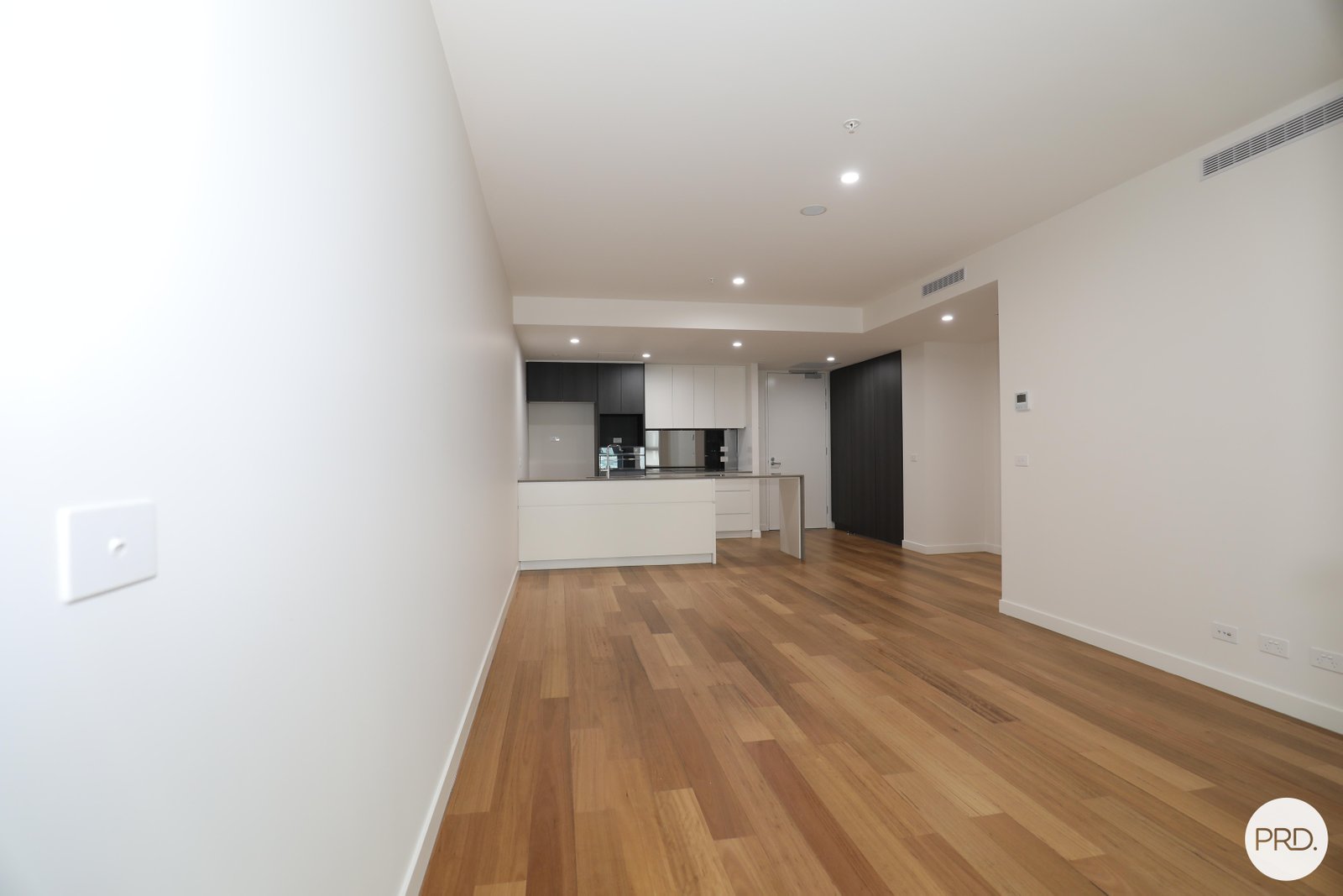 306/2 Batman Street BRADDON 2