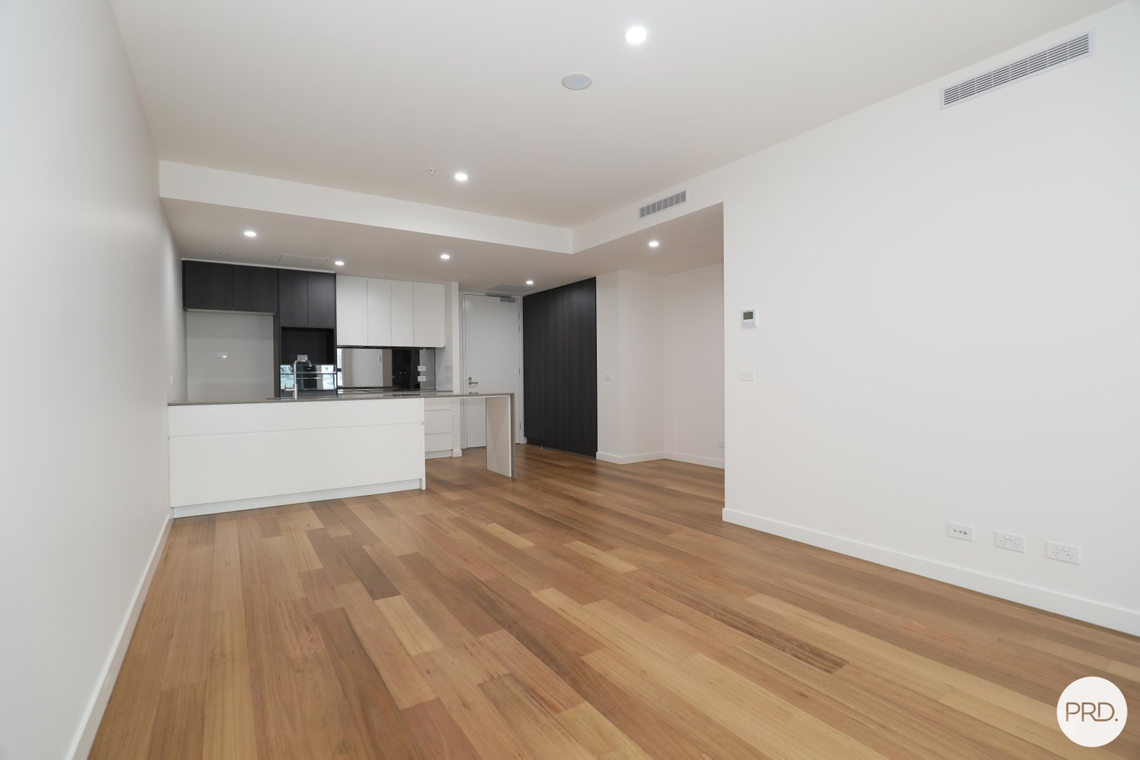306/2 Batman Street BRADDON 7