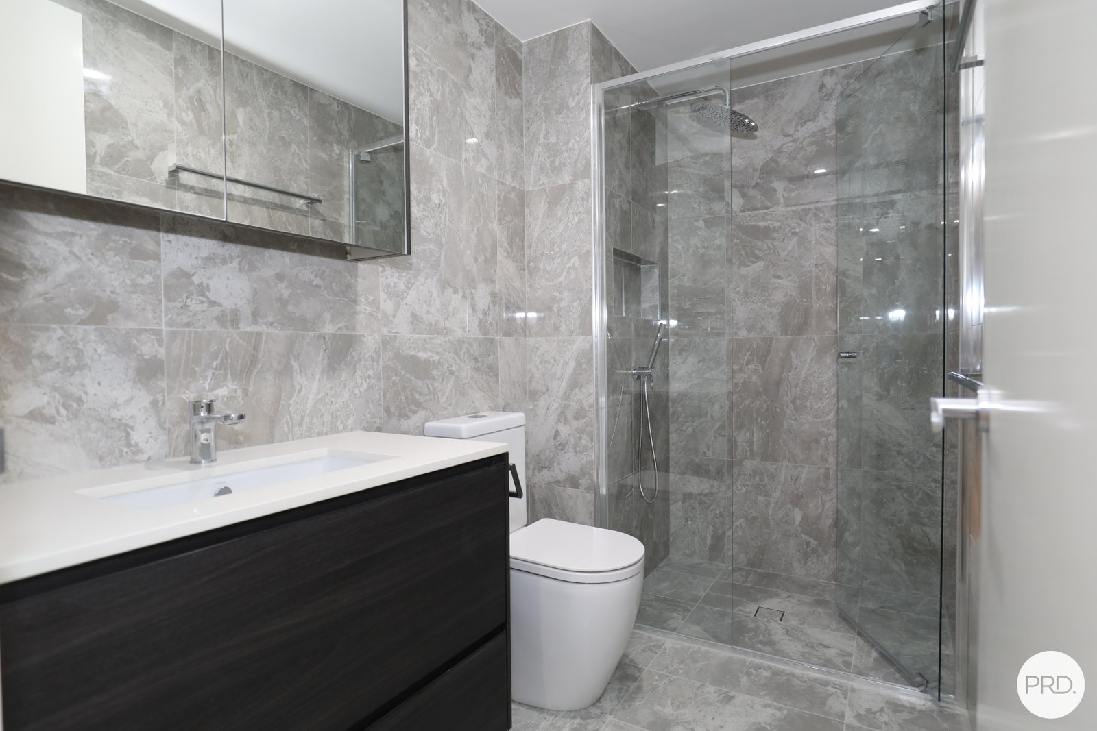 306/2 Batman Street BRADDON 9