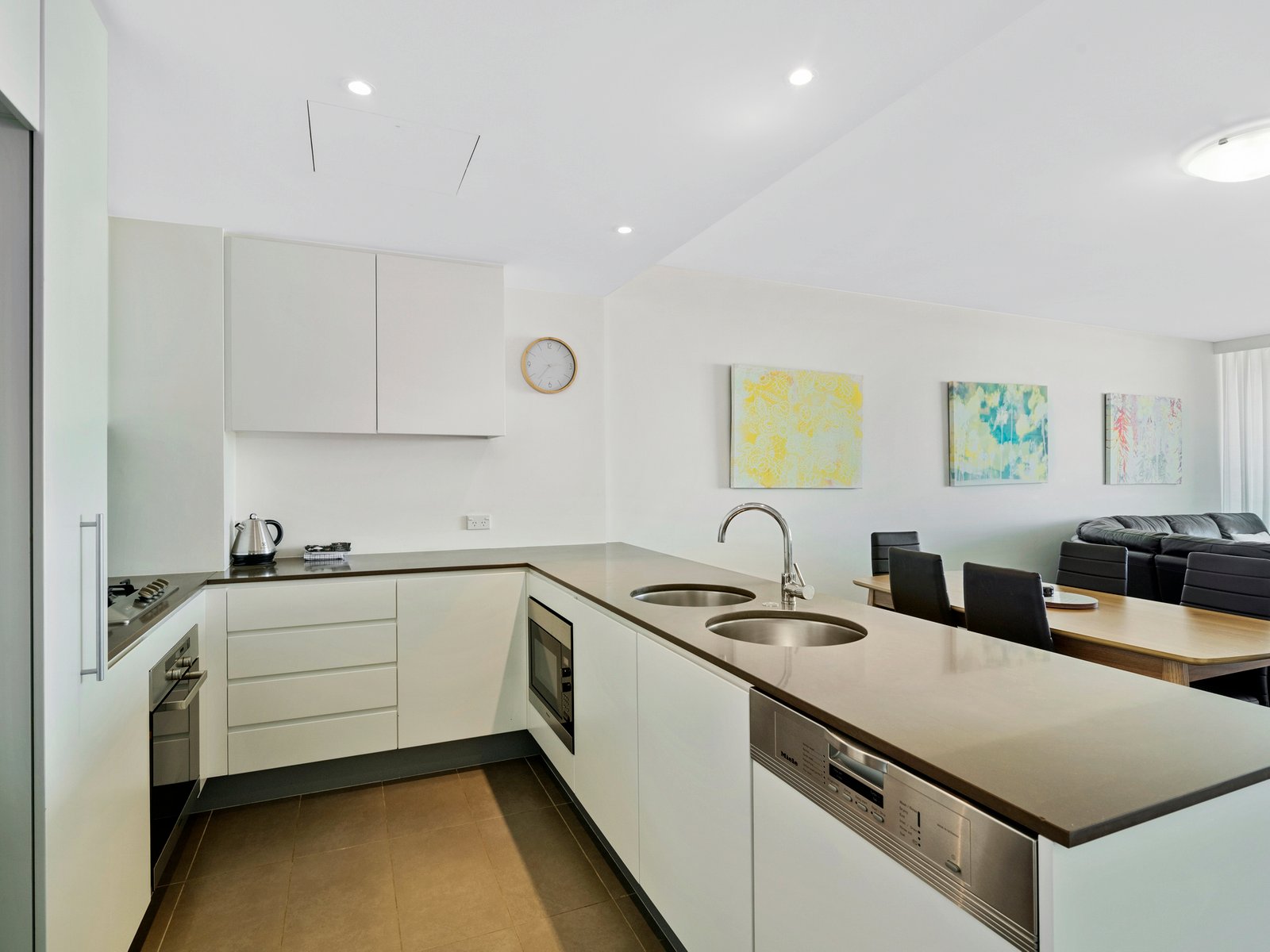 306/2 Creek St  COOLANGATTA 3