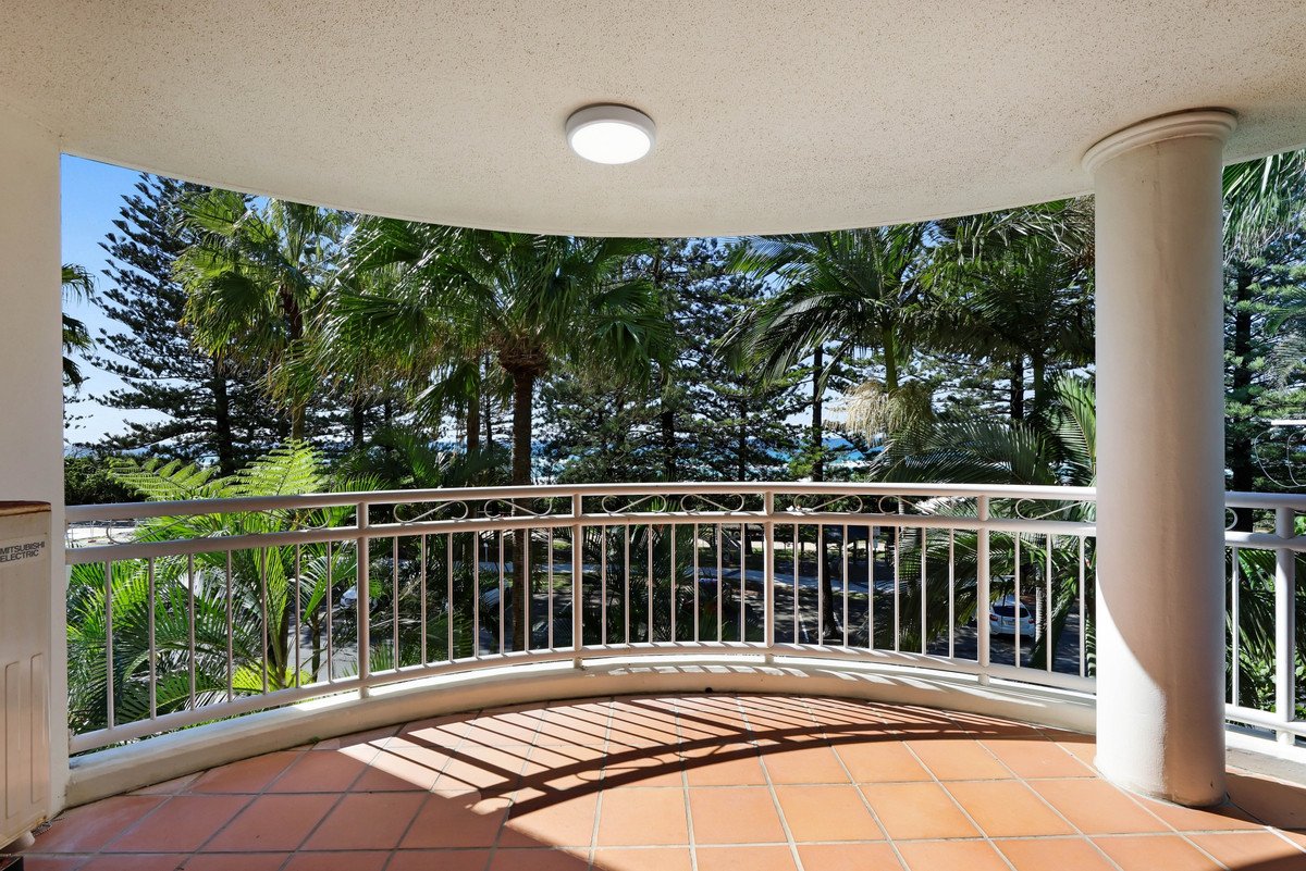 306/220 The Esplanade Burleigh Heads 4