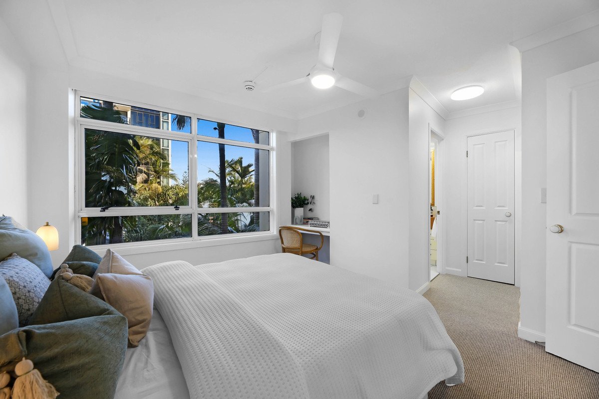 306/220 The Esplanade Burleigh Heads 16