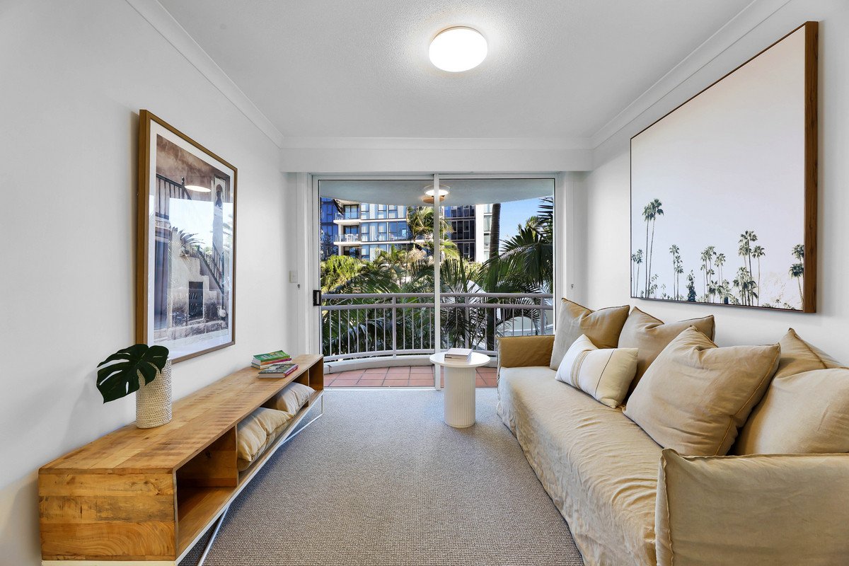 306/220 The Esplanade Burleigh Heads 13
