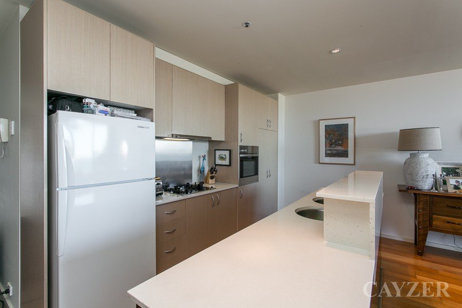 Gallery: 306/49 Beach Street