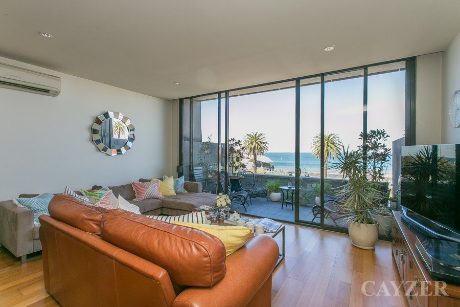 Gallery: 306/49 Beach Street
