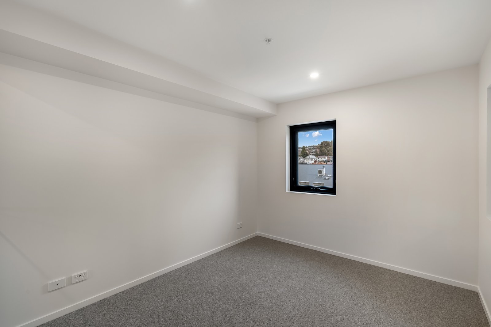 30/66 Burnett Street HOBART 7