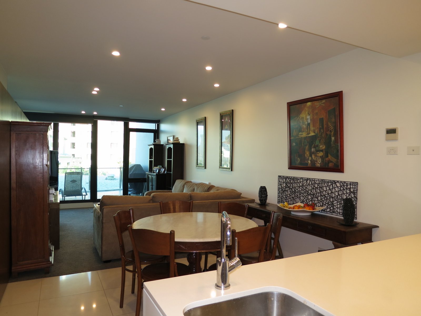 Gallery: 306/6 Victoria Street
