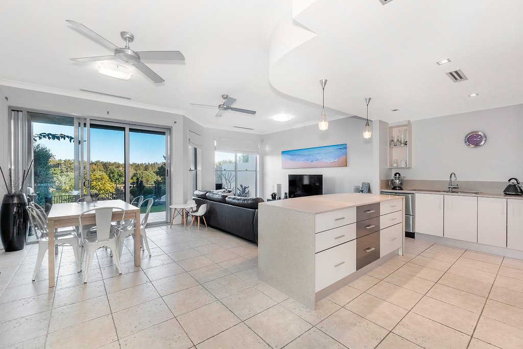 3067 Quay South Drive CARRARA 1