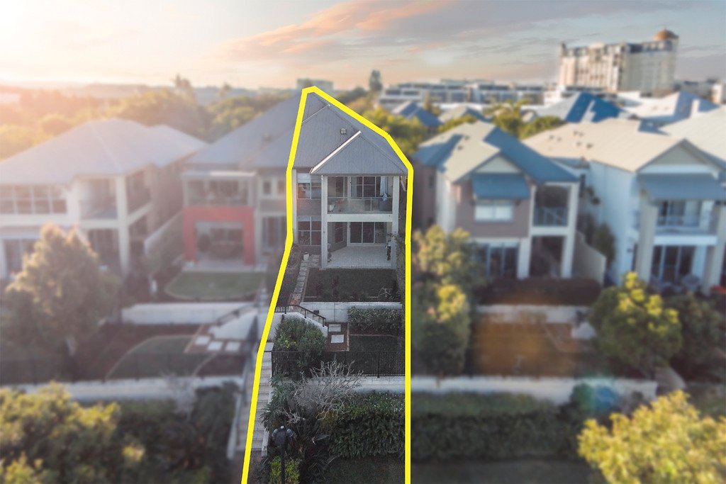 3067 Quay South Drive CARRARA 14