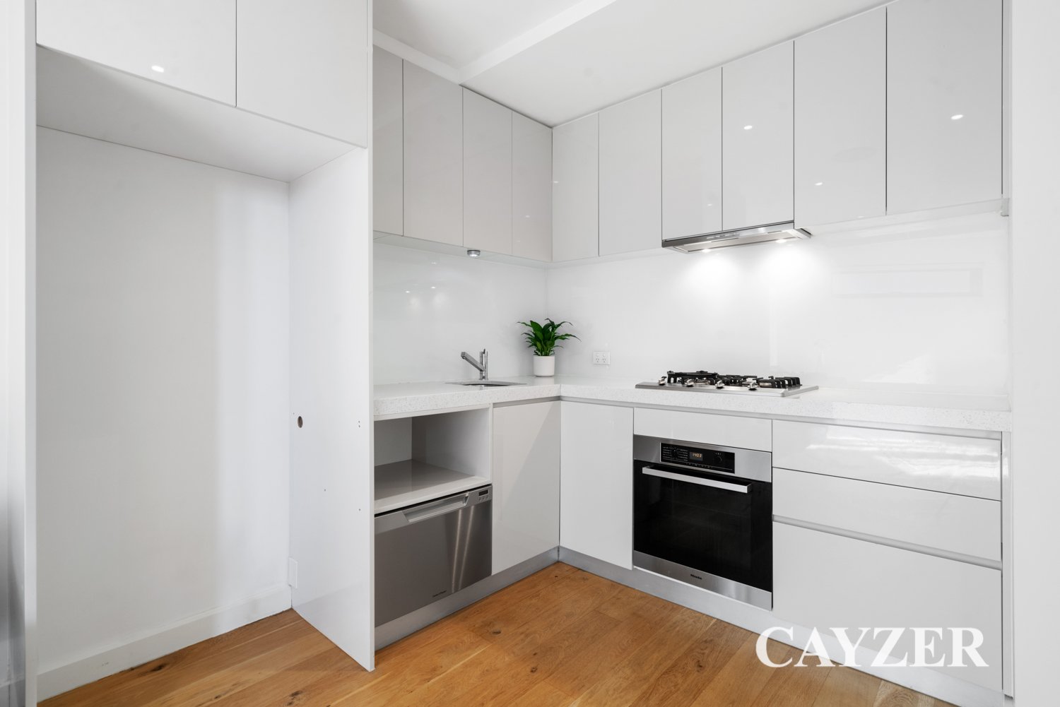 Gallery: 306/77 Nott Street