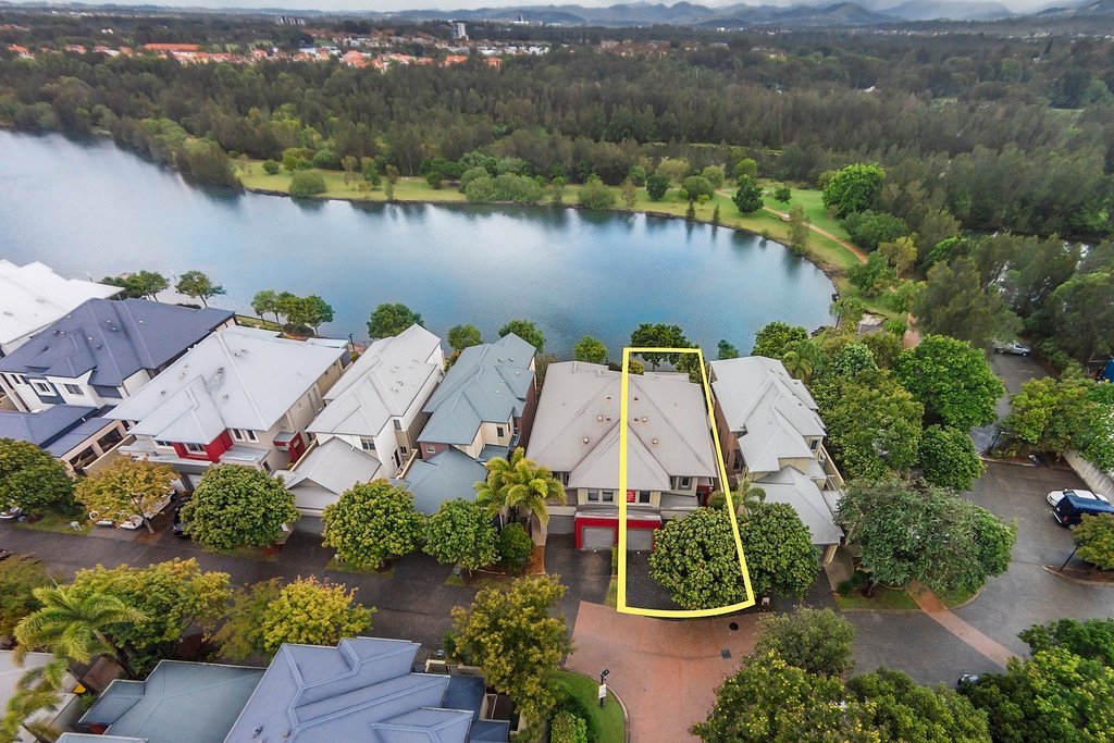 3068 Quay South Drive CARRARA 15