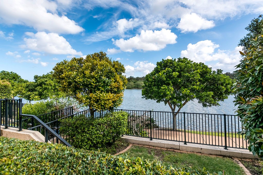 3068 Quay South Drive CARRARA 17