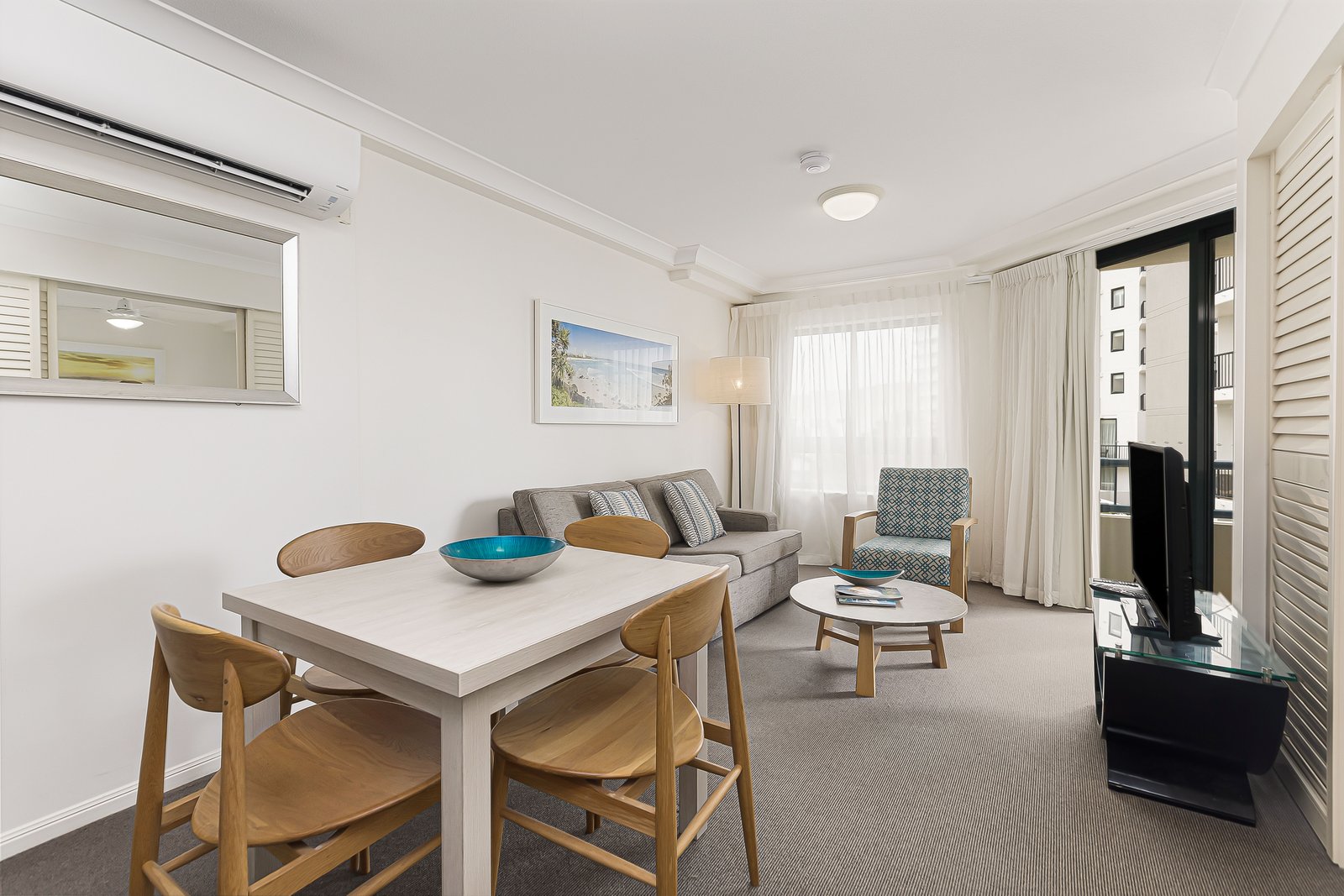 306/99 Griffith Street COOLANGATTA 3