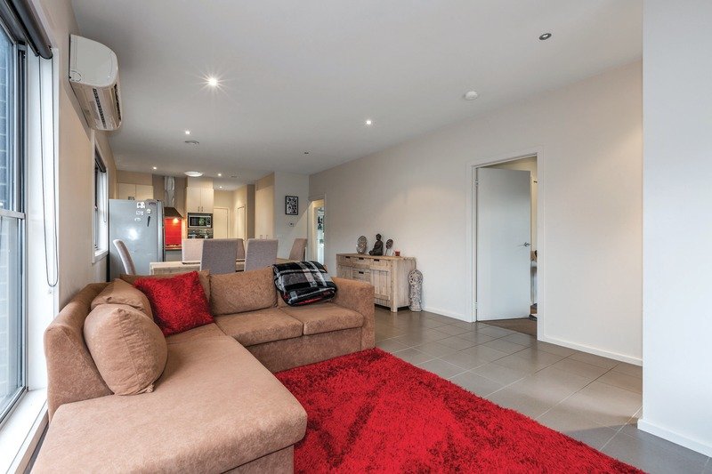 Gallery: 306B Humffray Street North