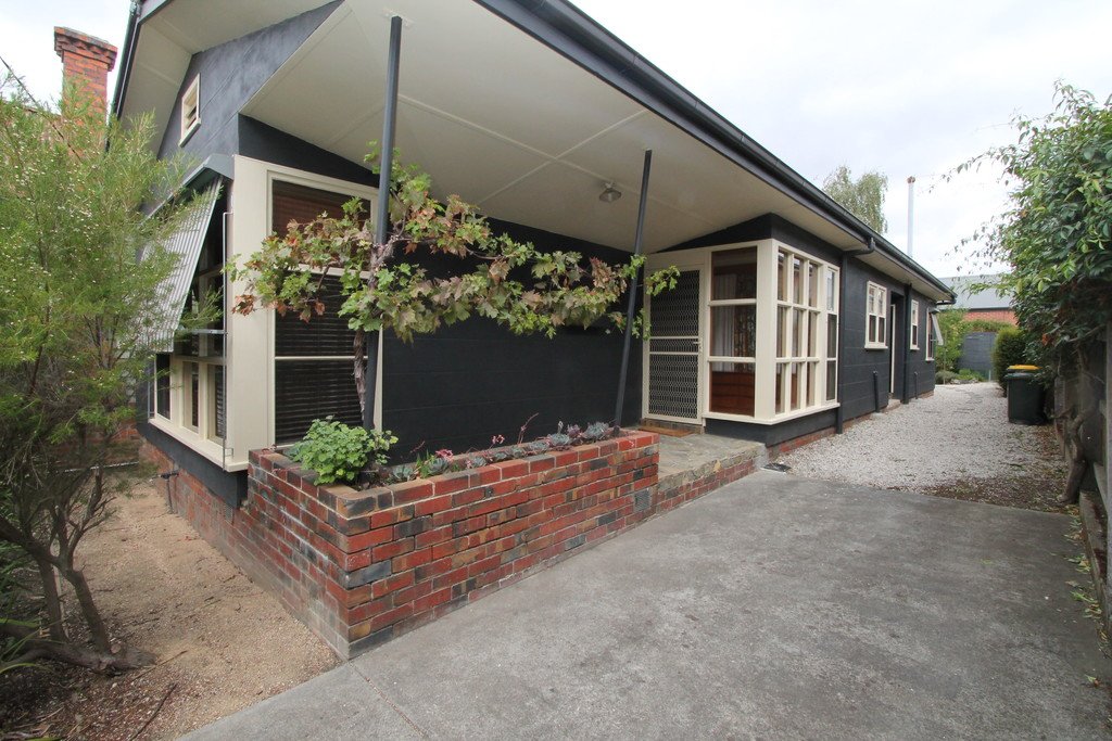 307 Neill Street SOLDIERS HILL 1