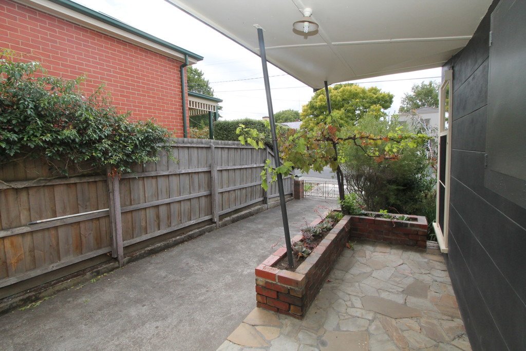 307 Neill Street SOLDIERS HILL 2