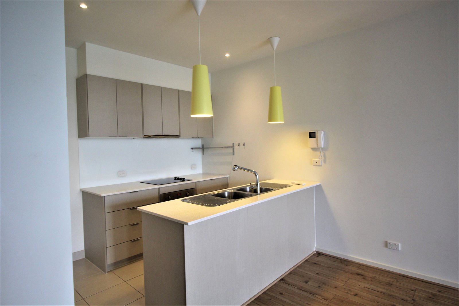 Gallery: 307/286-290 Blackburn Road